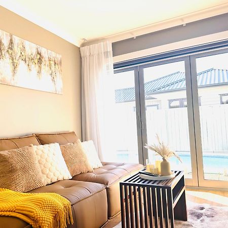 Summer Holiday 4 Bedrooms House In Hamilton With Pool And Spa Экстерьер фото